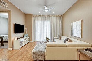 56 E Serene Ave in Las Vegas, NV - Building Photo