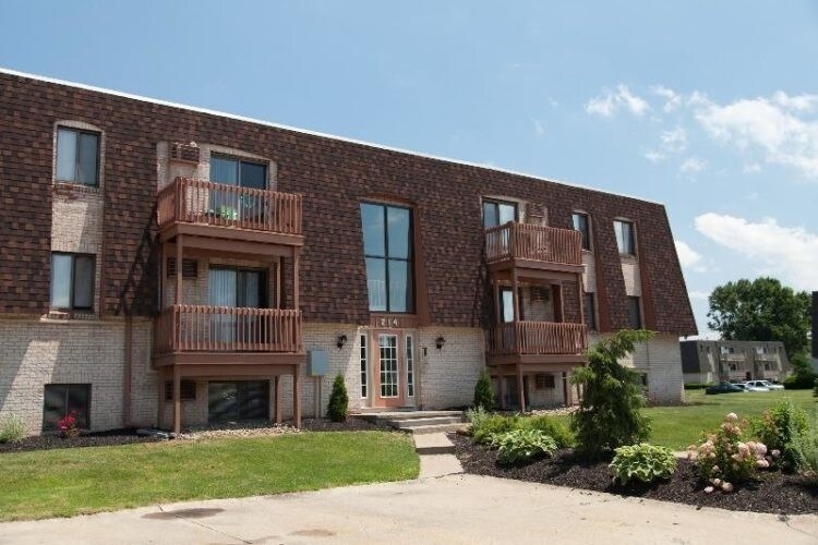 Copper Ridge Apartments in Elyria, OH - Building Photo