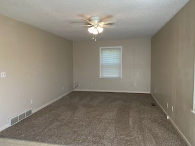 property at 1016 N Main St