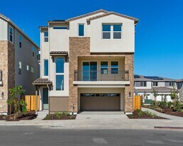 103 Coral Bell Dr in Napa, CA - Building Photo