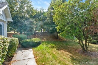 611 Waterview Ct in Naperville, IL - Building Photo - Building Photo