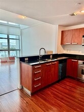 3131 NE 188th St, Unit 2-1213 in Aventura, FL - Building Photo - Building Photo