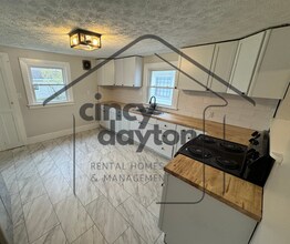 14 Highland St in Franklin, OH - Building Photo - Building Photo