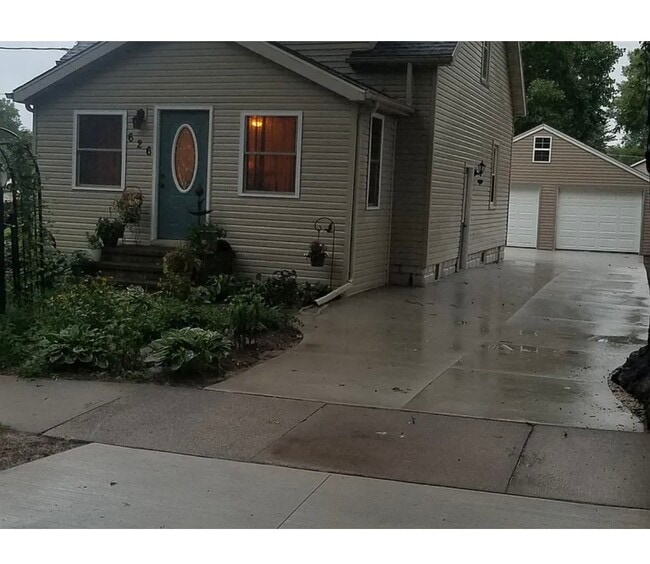 626 George St in Kaukauna, WI - Building Photo - Building Photo