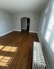 72 Pine Ave in Riverside, IL - Building Photo - Building Photo