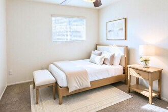 1332 N Miller Rd in Tempe, AZ - Building Photo - Building Photo