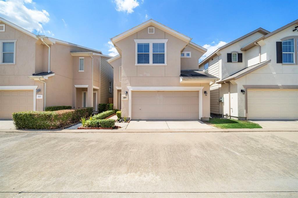 1919 Harwood Springs Dr in Houston, TX - Building Photo