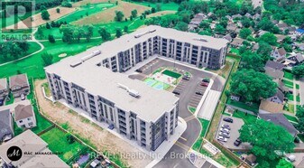 50 Herrick Ave in St Catharines, ON - Building Photo