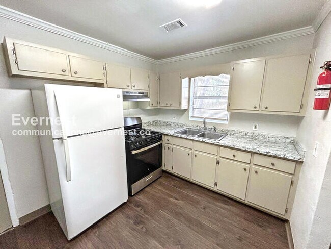 431 Annie St in Scottdale, GA - Building Photo - Building Photo