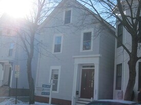 282 Brackett Street, Unit 3 in Portland, ME - Building Photo