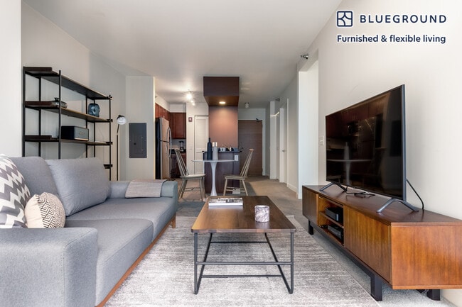 210 N Wells St in Chicago, IL - Building Photo - Building Photo