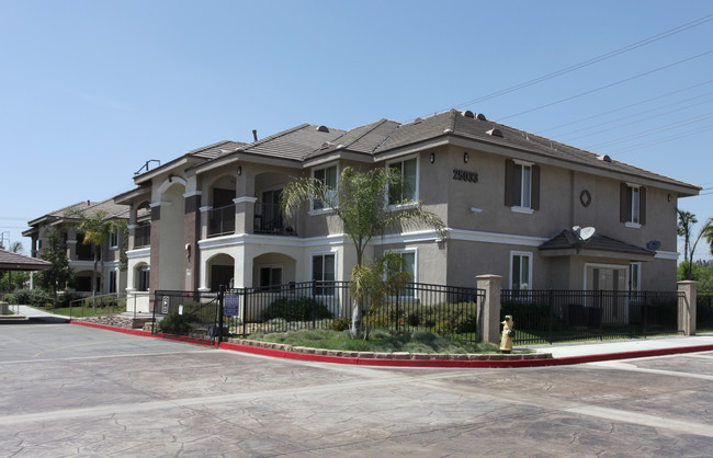 Tuscany Village in Moreno Valley, CA - Foto de edificio - Building Photo