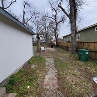 6810 Bleker St photo'