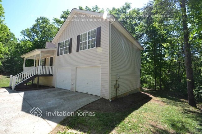 property at 4140 Greenwood Dr