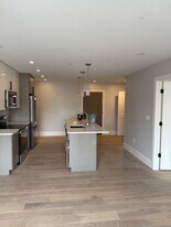 425 Market St in Boston, MA - Building Photo