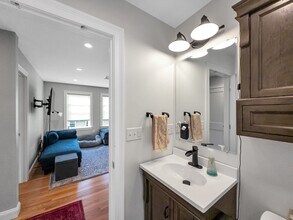 19 Iona St in Boston, MA - Building Photo - Building Photo