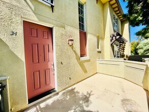 34 Warhol Way in Pleasant Hill, CA - Building Photo - Building Photo