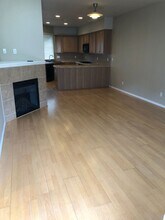 11736 SW Murre Terrace in Beaverton, OR - Foto de edificio - Building Photo