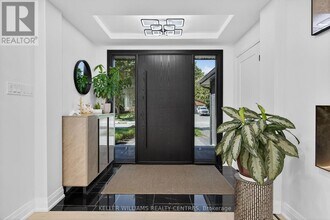 1 Rosegarden Crescent in Richmond Hill, ON - Building Photo - Building Photo