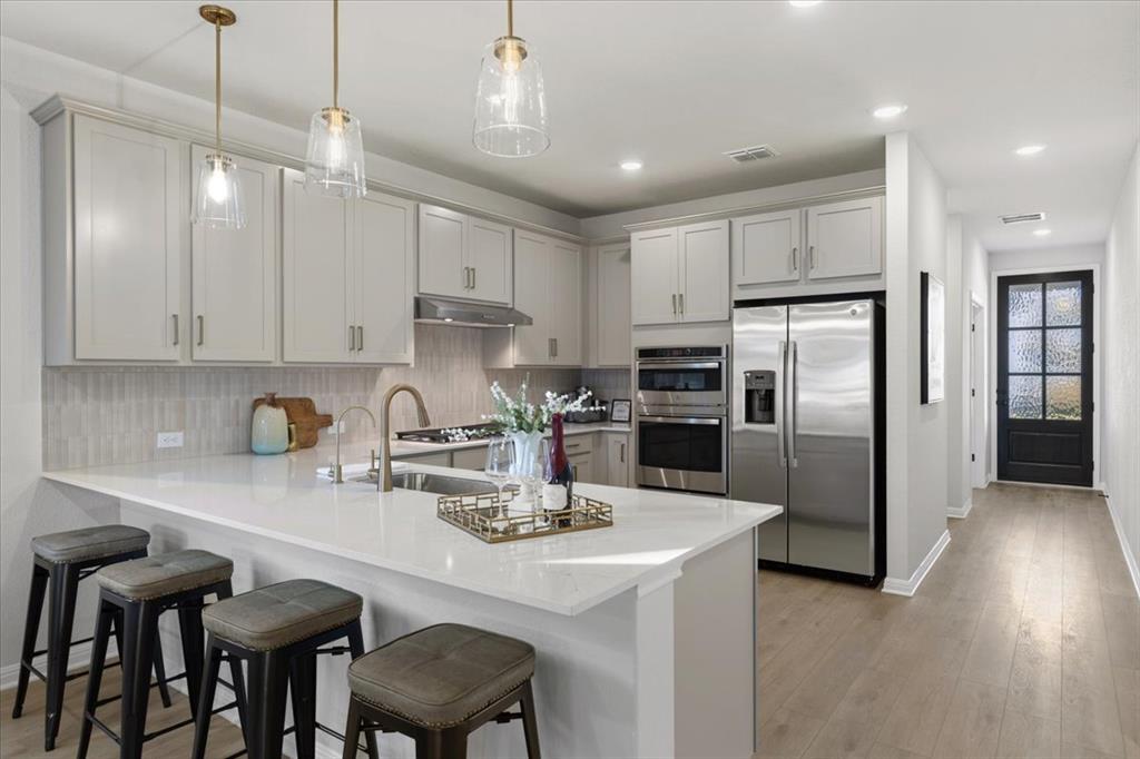 158 Lake Shore Dr in Dripping Springs, TX - Building Photo