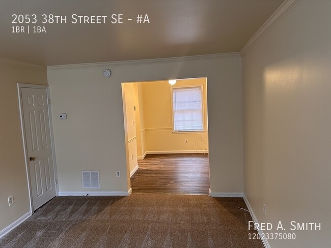 2053 38th St SE-Unit -#A in Washington, DC - Foto de edificio - Building Photo