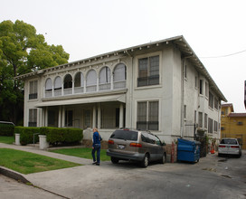 1706-1712 N Gramercy Pl in Los Angeles, CA - Building Photo - Building Photo