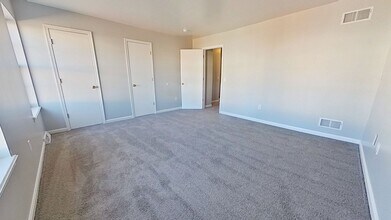 213 Ark Dr in Dallastown, PA - Building Photo - Building Photo