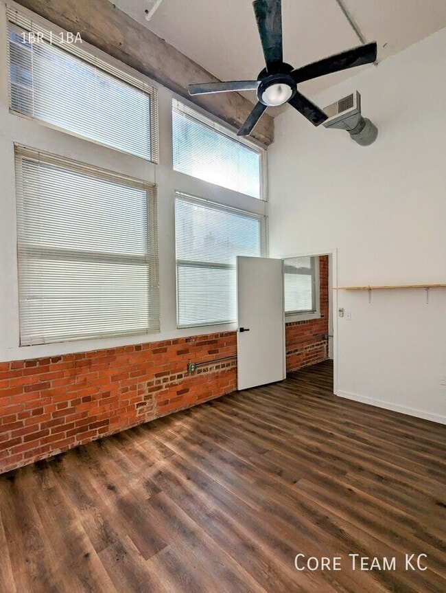 property at 934 Broadway Blvd