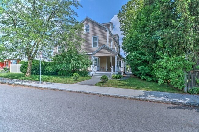 property at 37 Walnut Pl