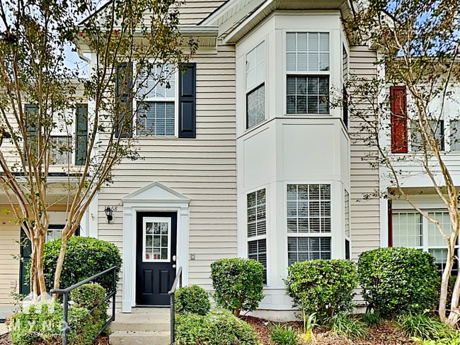 3968 Elizabeth Glen Way in Jamestown, NC - Foto de edificio - Building Photo