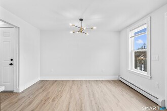 30 Anthony St in Griswold, CT - Foto de edificio - Building Photo