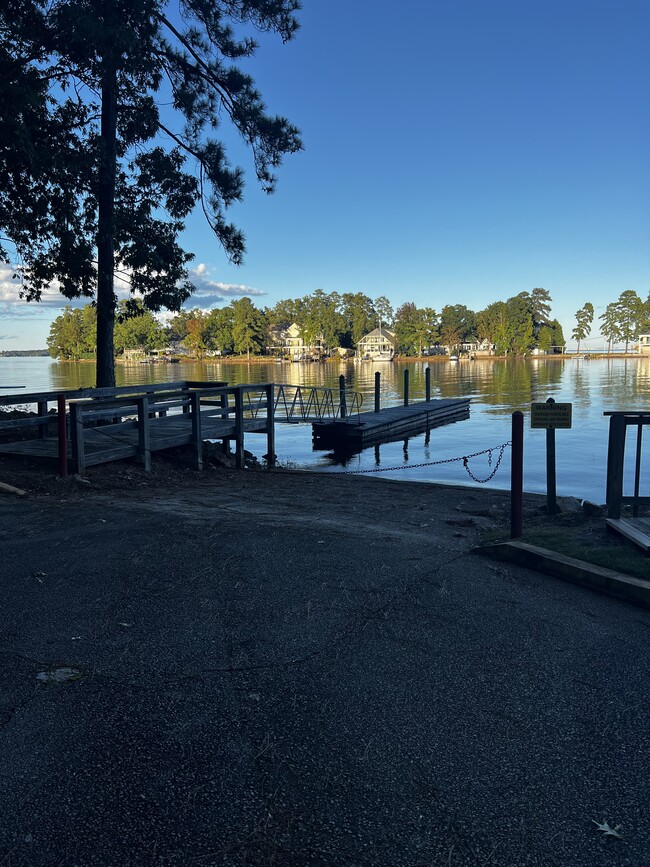 property at 301 Harbor Heights Dr