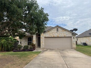 1036 Estival Dr in Kyle, TX - Building Photo - Building Photo