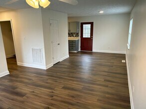 907 Mynders Ave in Maryville, TN - Building Photo - Building Photo