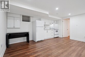 436 Concord Ave in Toronto, ON - Building Photo - Building Photo