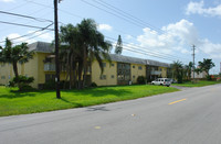 Biscayne Gardens Apartments in Miami, FL - Foto de edificio - Building Photo