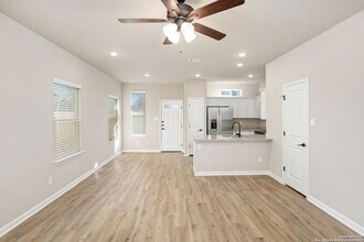 814 Soria Pl in San Antonio, TX - Building Photo - Building Photo