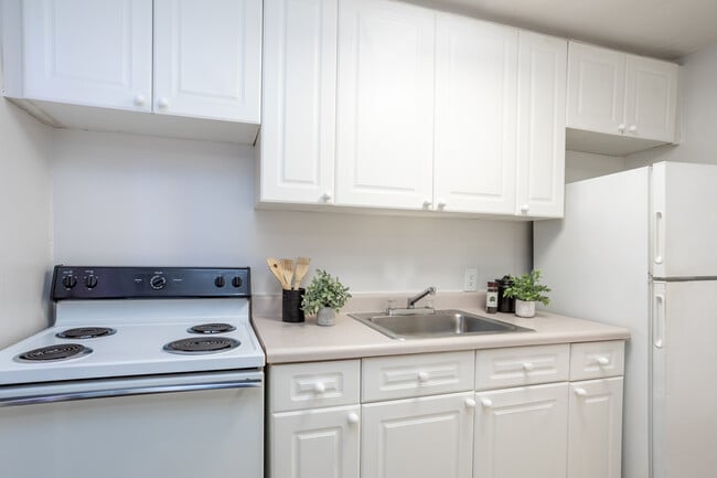 The Shelton at Cameron Court in Raleigh, NC - Foto de edificio - Interior Photo