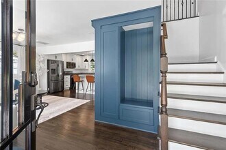 356 W Wieuca Rd NE in Atlanta, GA - Foto de edificio - Building Photo