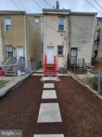 1135 N Stricker St photo'