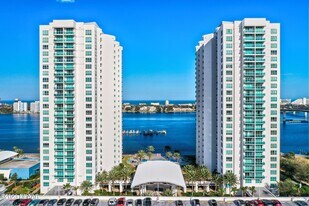 241 Riverside Dr in Holly Hill, FL - Building Photo