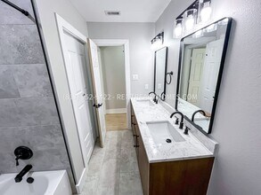 8530 Cargill St in Houston, TX - Building Photo - Building Photo