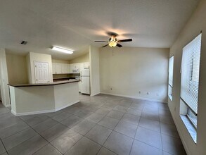 56 Wheatfield Dr in Palm Coast, FL - Building Photo - Building Photo