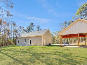 3845 Honeysuckle Rd in Gainesville, GA - Building Photo - Building Photo