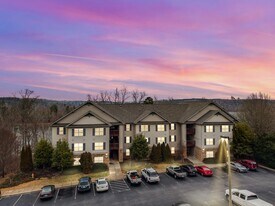 821 Harts Cove Way in Seneca, SC - Building Photo