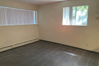 Brown Street Apartments in Ann Arbor, MI - Foto de edificio - Building Photo