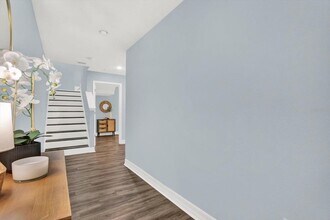 4529 Bay Spring Ct in Tampa, FL - Foto de edificio - Building Photo