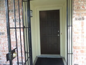 14611 Leacrest Dr in Houston, TX - Building Photo - Building Photo