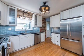 18225 W Lindenwood Dr in Grayslake, IL - Building Photo - Building Photo