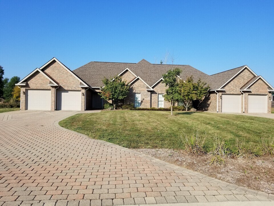 5453 Dairy Ln in Terre Haute, IN - Building Photo